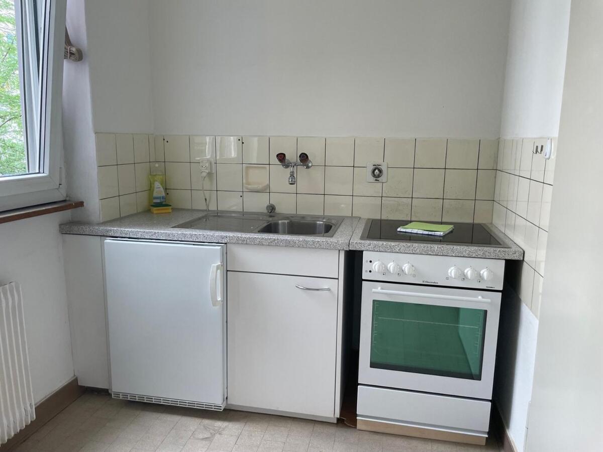 Apartment Modest In The Center - Cross 4 Zürich